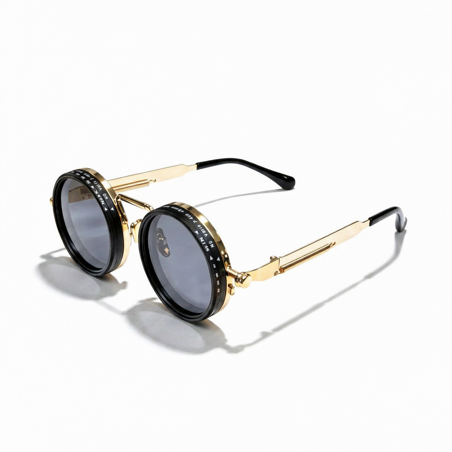 Modelo usando lentes de sol Sunvyr Vision en exterior soleado