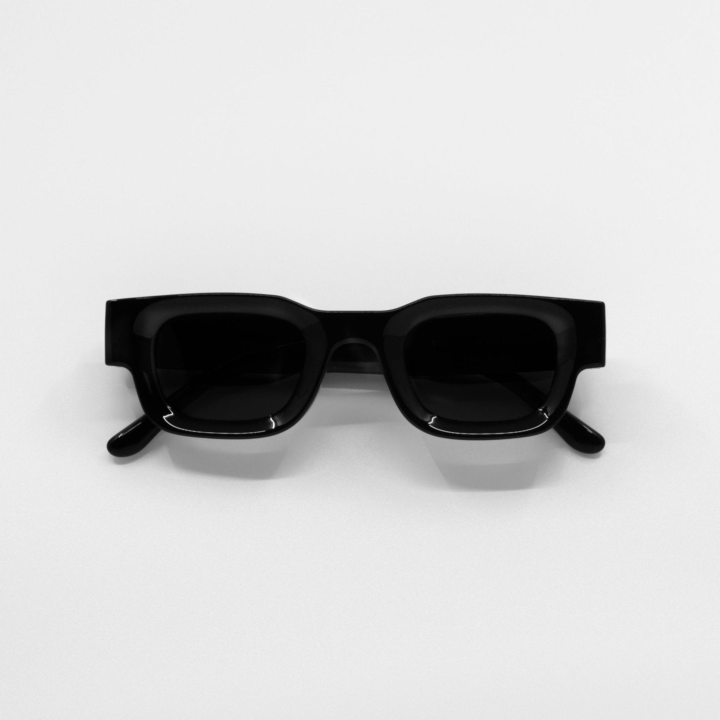 Gafas de sol cuadradas SEMBO Midnight – montura negra total look | Arloow