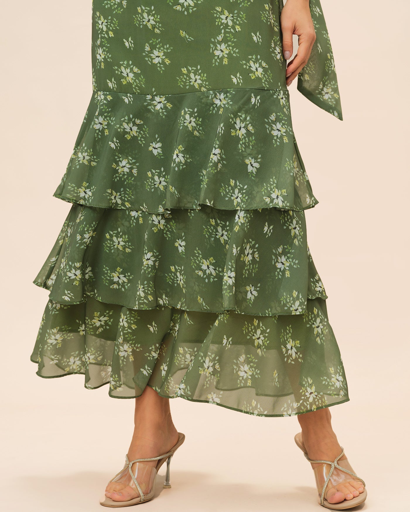 Vestido Maxi Floral Verde con Volantes y Escote en V